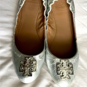 Silver Tory Burch Flats Gently Used Size 8.5